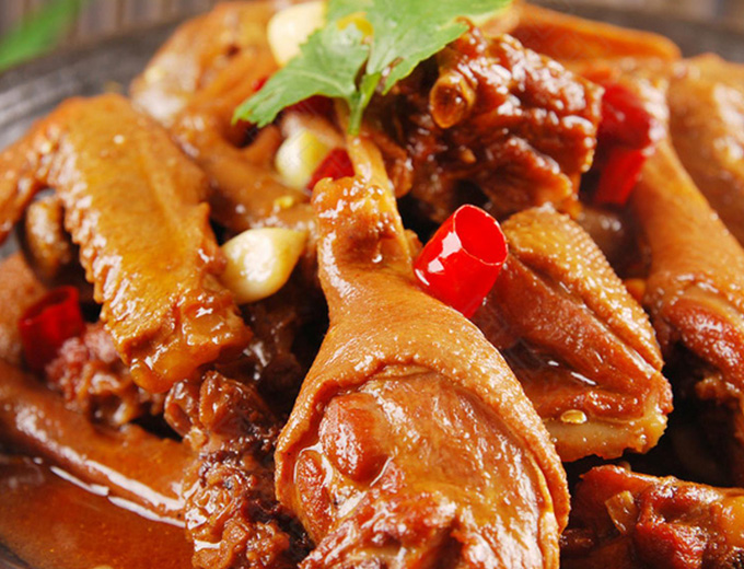 Learn how to make beer duck delicious and easy. How to cook beer duck well at home?