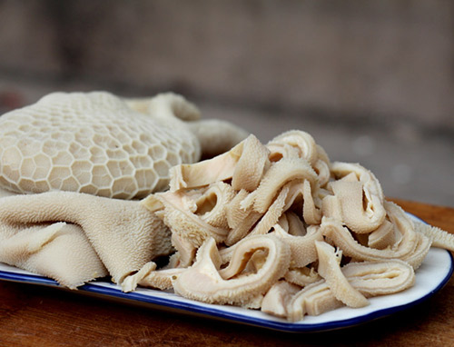 Lamb tripe refers to the stomach of sheep and is often used as food.