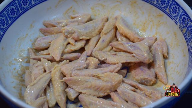 How to make delicious and easy chicken wing tips (the secret to delicious braised chicken wing tips) (2)
