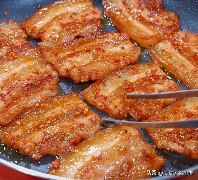 How to cook barbecue at home (use a pan to make the family version of grilled pork belly) (1)