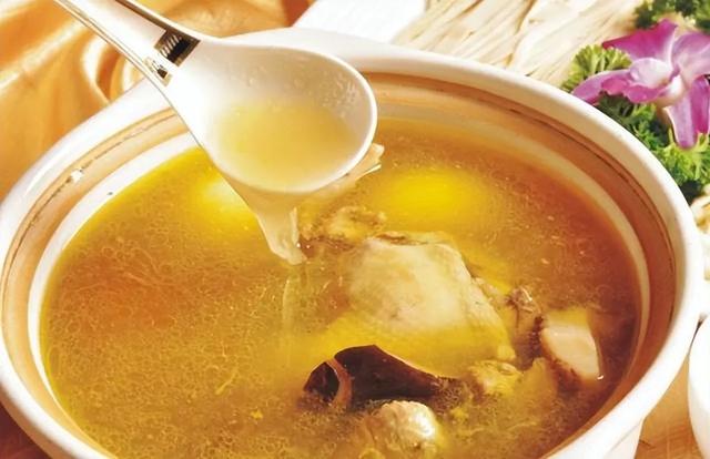 The nutritional value, efficacy and functions of chicken soup (the advantages and disadvantages of drinking chicken soup regularly) (3)