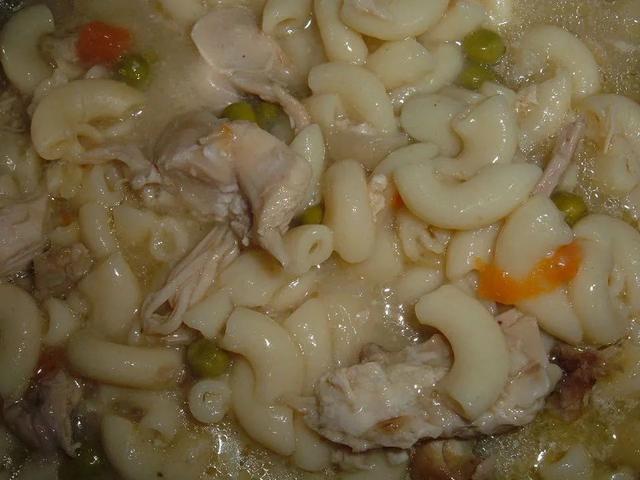 The nutritional value, efficacy and functions of chicken soup (the advantages and disadvantages of drinking chicken soup regularly) (6)