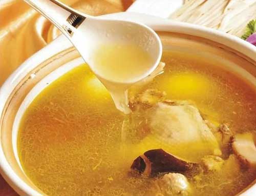 The nutritional value, efficacy and functions of chicken soup (the advantages and disadvantages of d