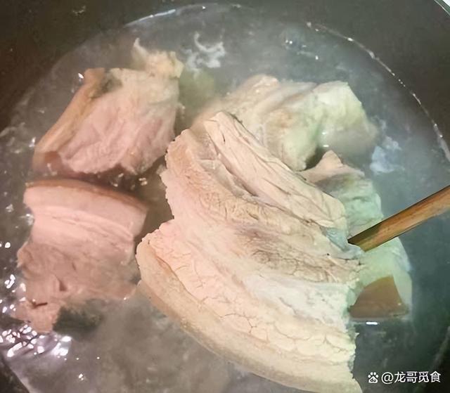 Methods and steps for cooking meat (making large pieces of meat for Chinese New Year in the north) (2)